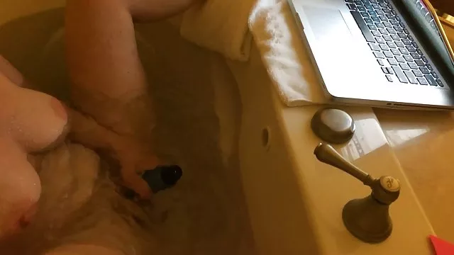 XXX hiçbir kayıt Boynuzlamak. Tüylü kedi ile bedavasikişfilimleri eşi