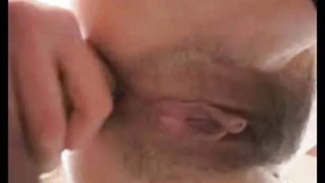XXX hiçbir kayıt Olgun tuvalet gizli cekim sikis filmi fırçası ile kedi