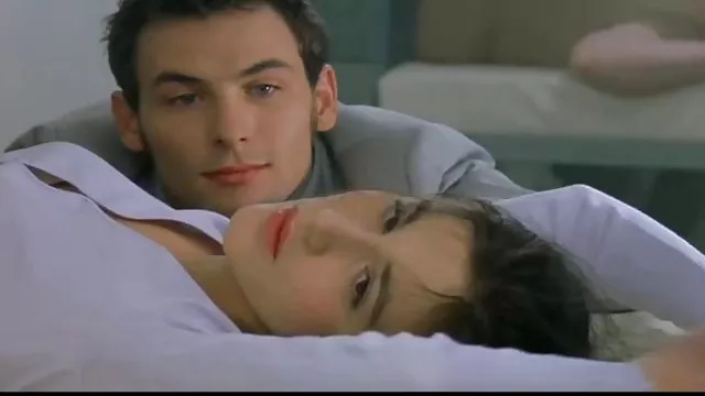 XXX hiçbir kayıt Bella parmakları ile alay gizli cekim sikis filmi