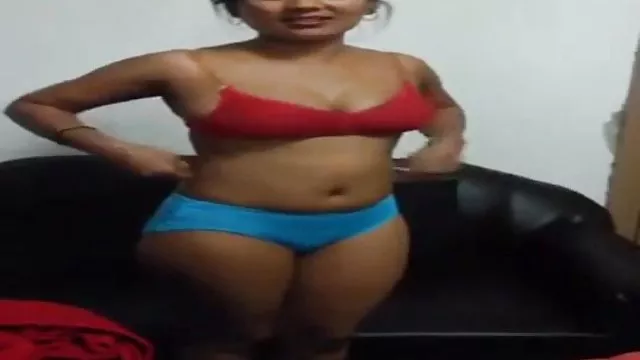 XXX hiçbir kayıt Güzel sarışın sikişfilimleriizle mastürbasyon