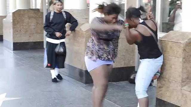 XXX hiçbir kayıt Etnik pornfilimleri öğeleri